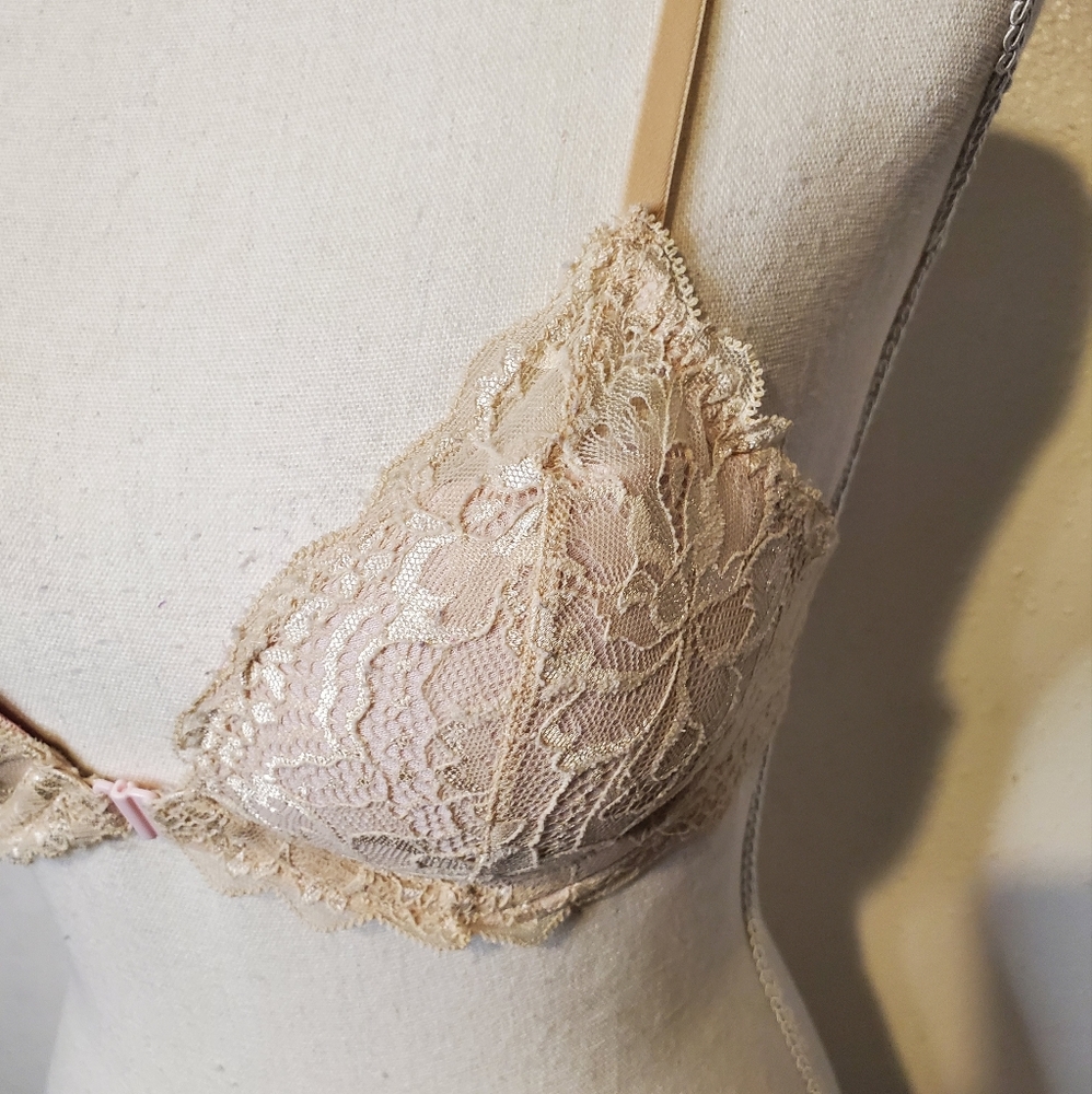 🍸Victoria's Secret Push-Up Racerback Bra - Picture 2 of 8